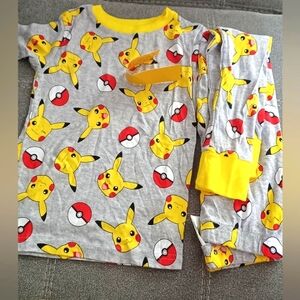Pikachu pajamas size 6 kids